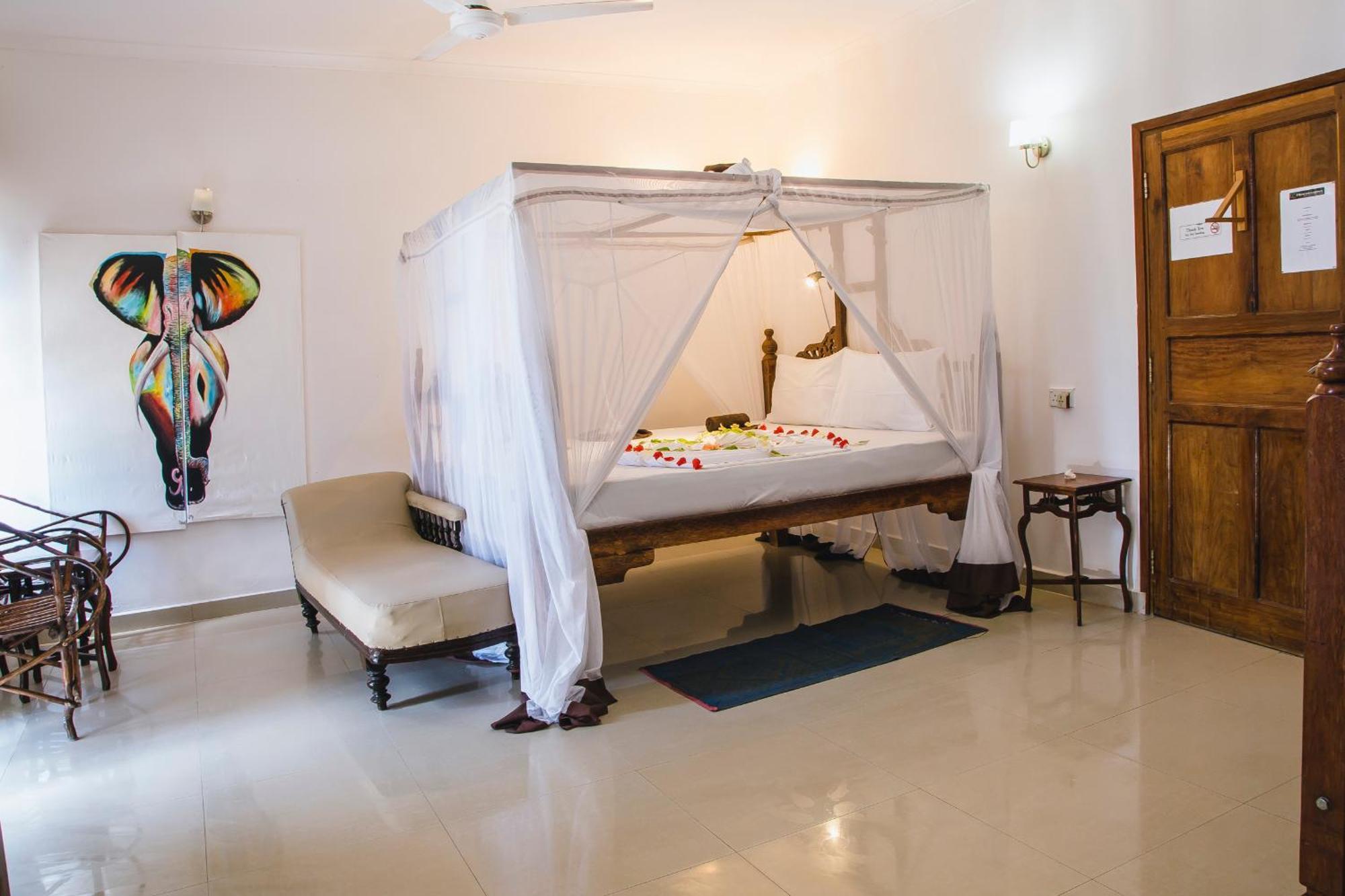 Moonshine Uroa Boutique Hotel Номер фото