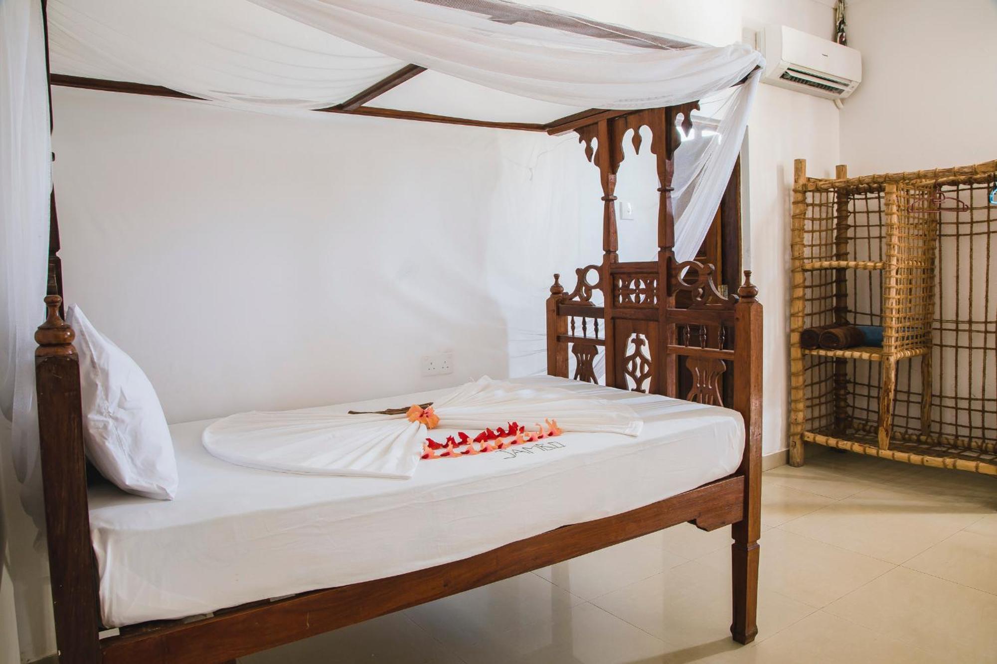 Moonshine Uroa Boutique Hotel Номер фото